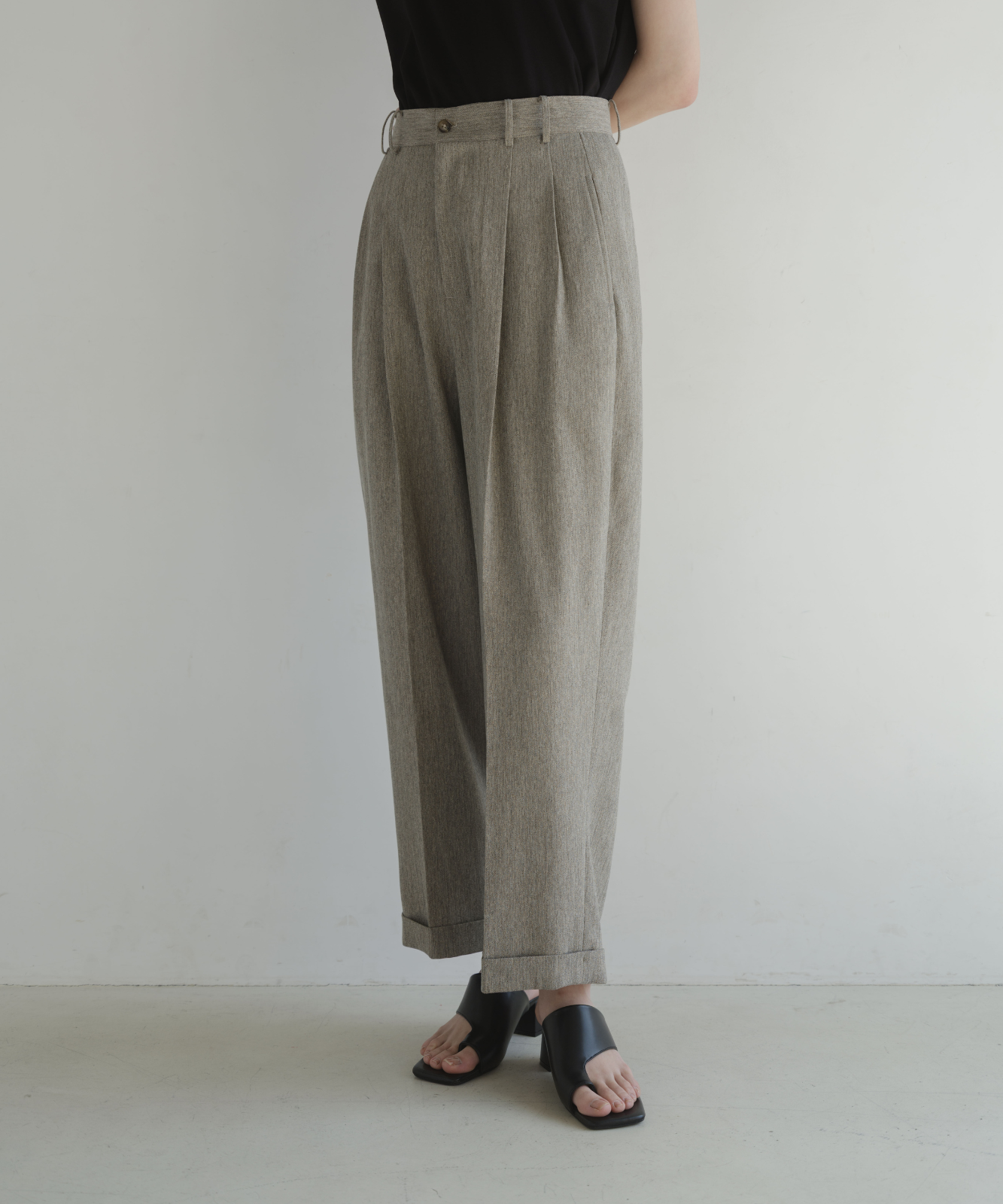 ≪通常販売≫herringbone two tuck slacks（ヘリンボーンツータックスラックス）