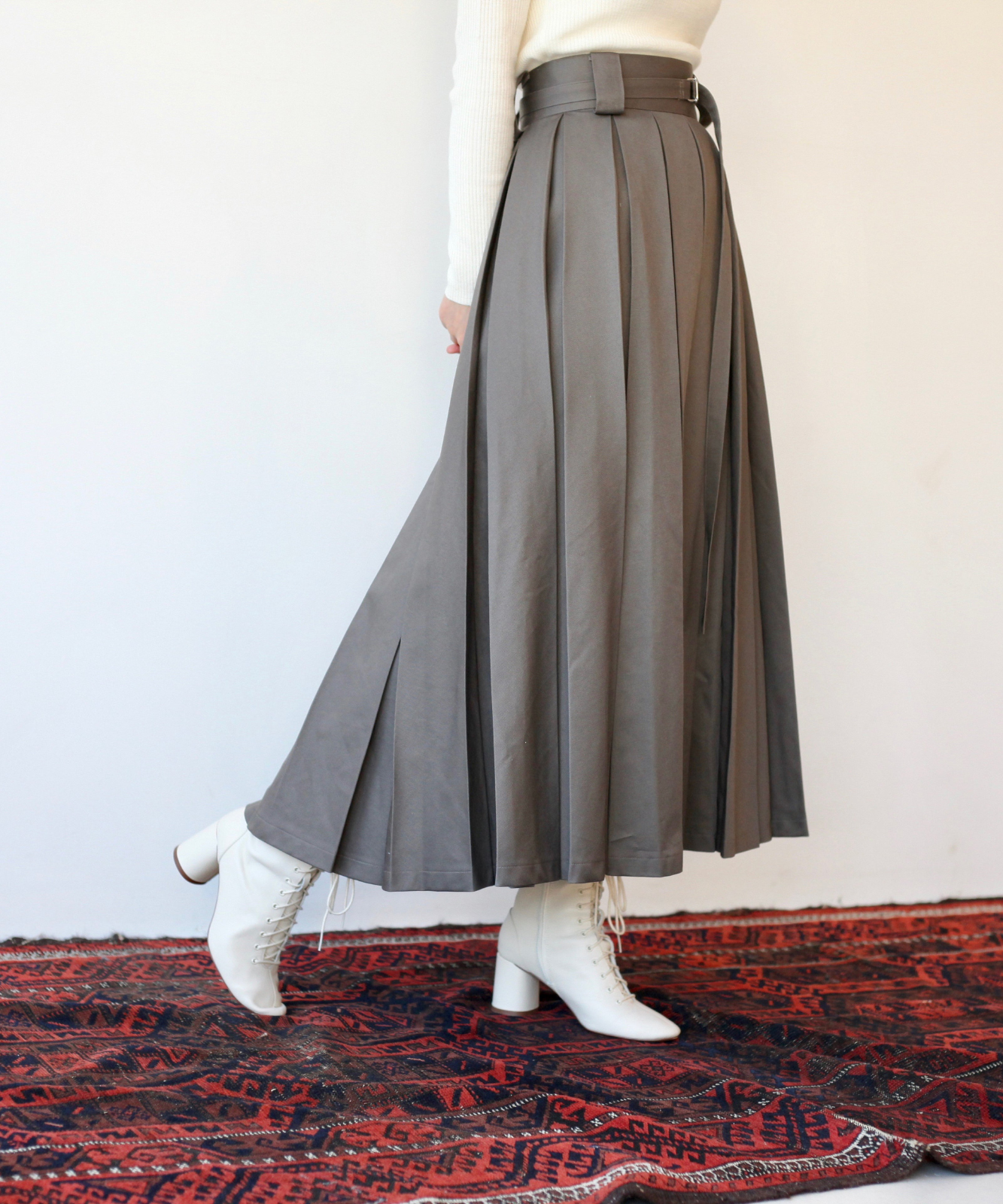 ≪在庫販売≫super tuck long skirt（スーパータックロングスカート）