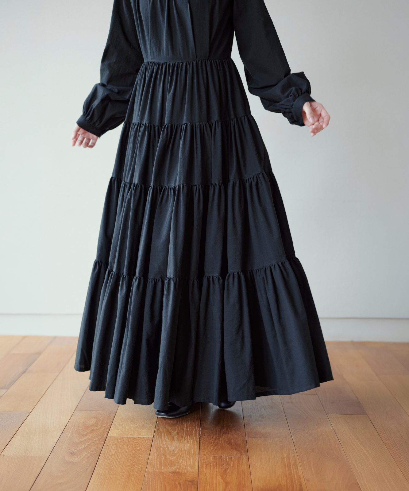 ≪通常販売≫【THE DRESS #29】raglan sleeve tiered dress （ラグランスリーブティアードドレス）