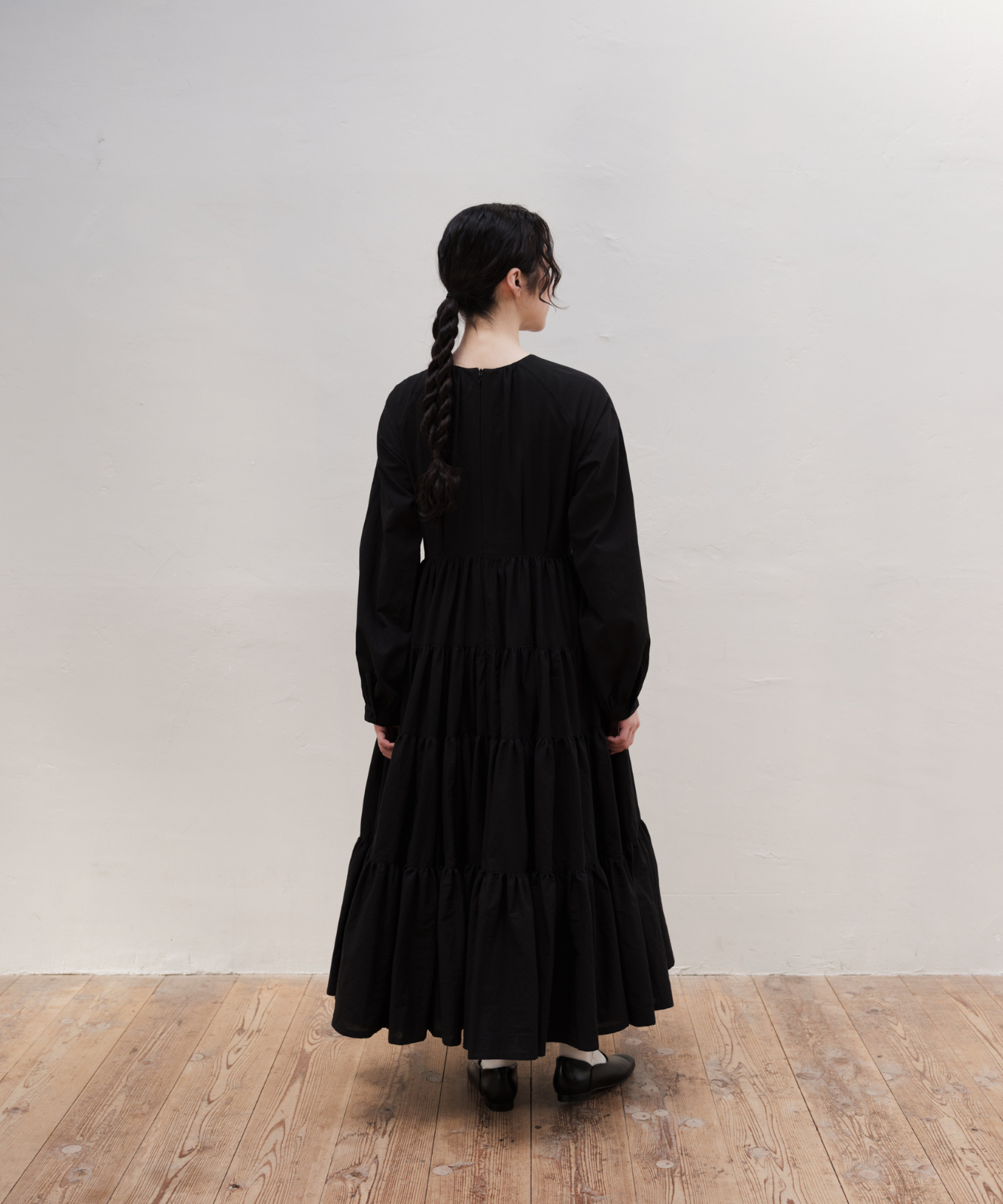 ≪通常販売≫【THE DRESS #29】raglan sleeve tiered dress （ラグランスリーブティアードドレス）≪2026年03月11日12:00販売開始≫
