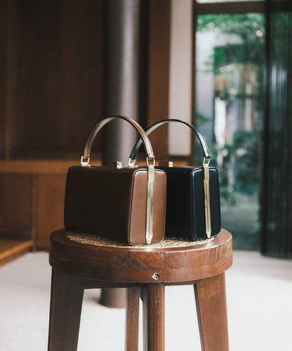 ≪予約販売≫the hand bag（ザ ハンドバッグ）- ブラウン -≪2023年7月24日21:00販売開始≫≪2023年9月下旬発送予定≫