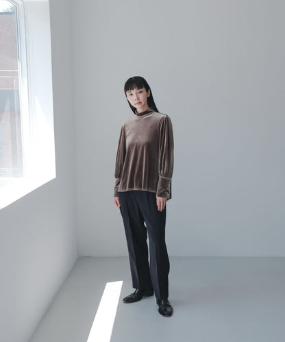≪在庫販売≫velour high neck dress shirts（ベロアハイネックドレスシャツ）- グレージュ - ≪2023年9月22日15:00販売開始≫