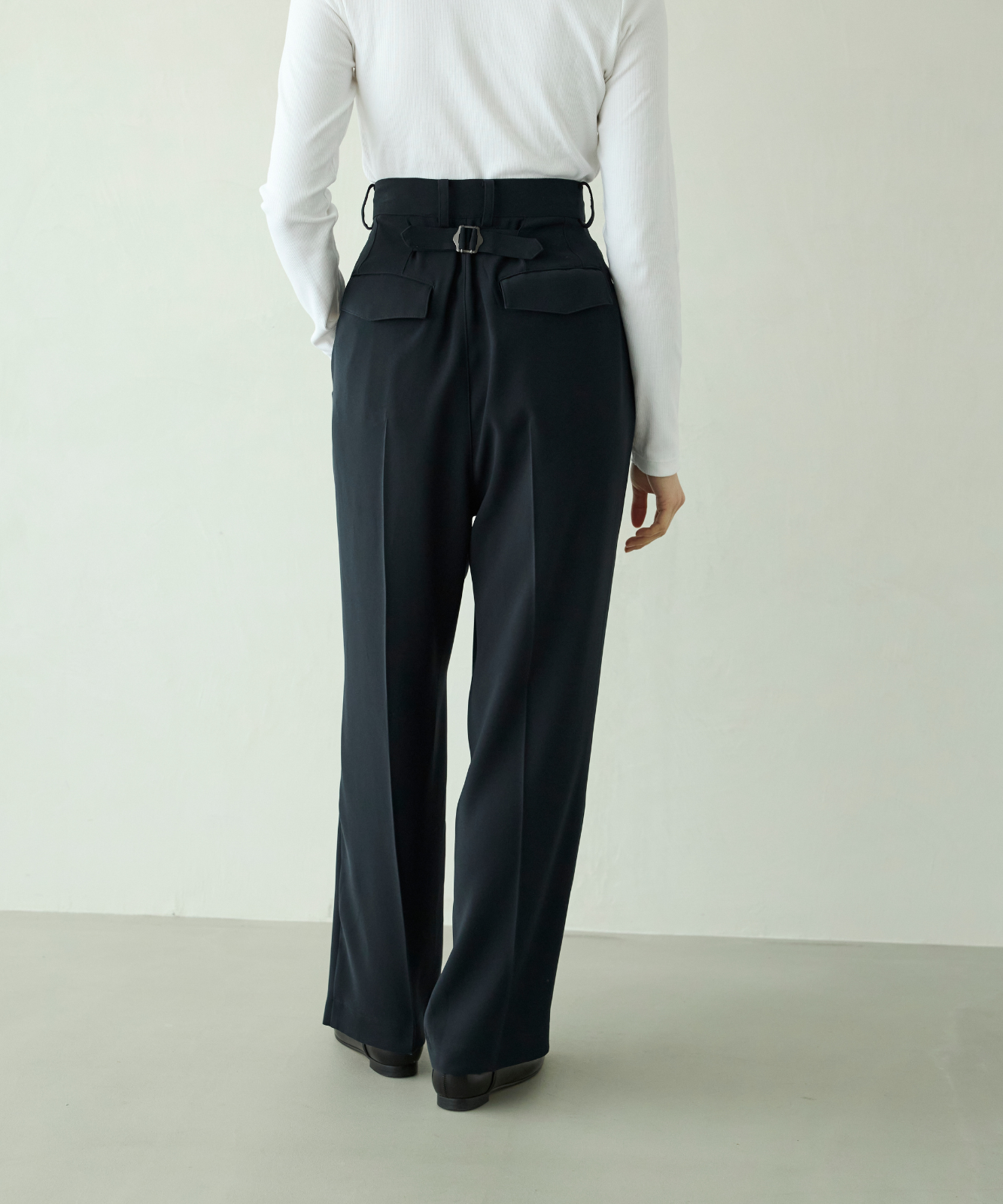 ≪通常販売≫toro tuck slacks（トロタックスラックス）- ネイビー -