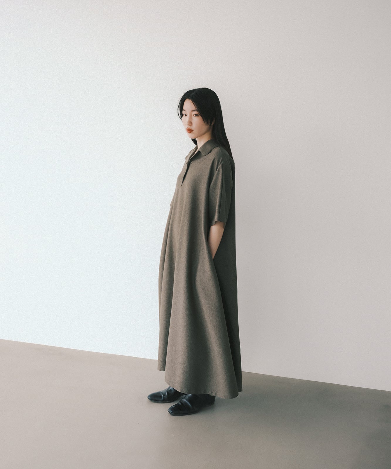 ≪在庫販売≫ester herringbone open collar one piece（エステルヘリンボーンオープンカラーワンピース）≪2023年8月1日19:00販売開始≫