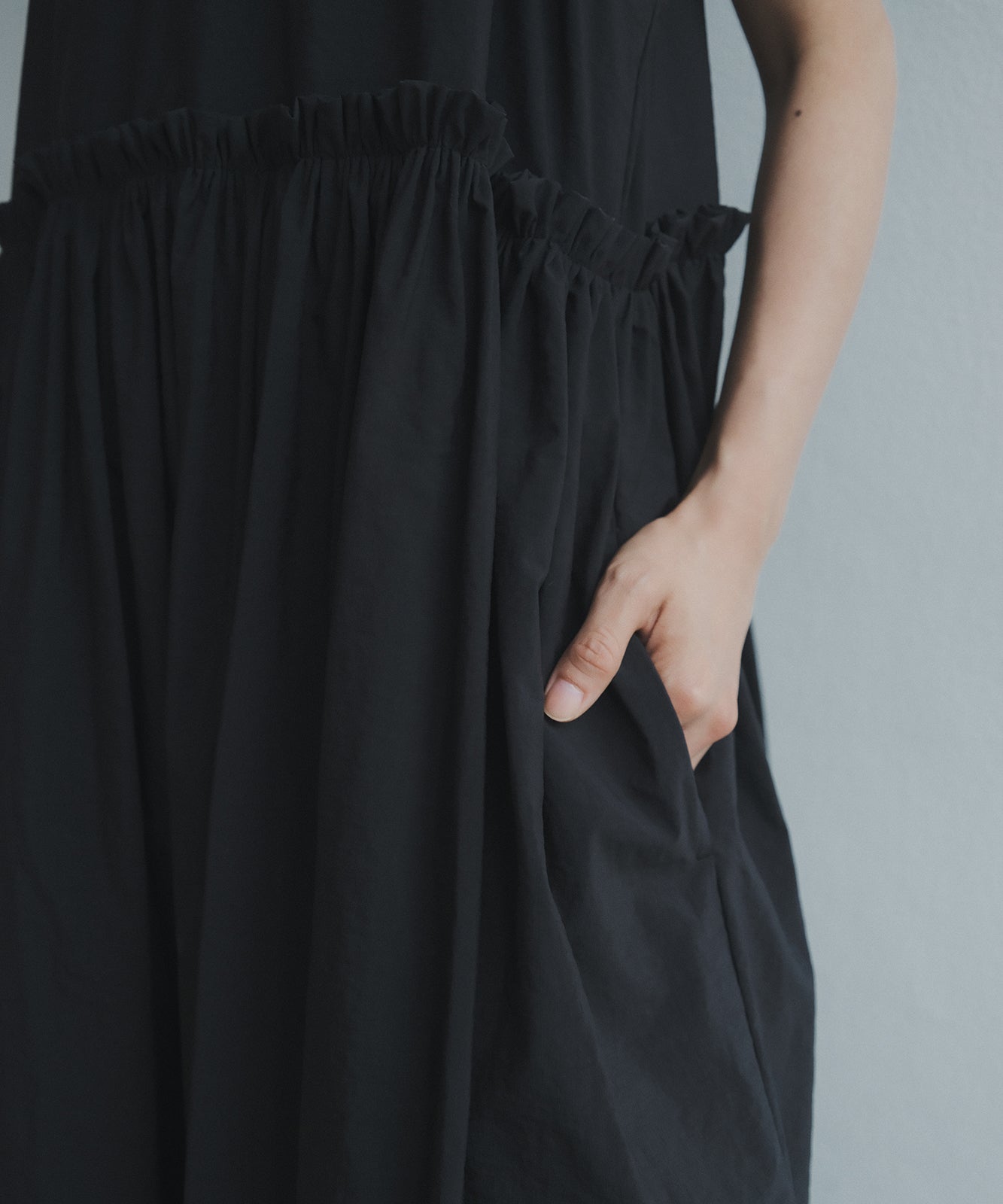 ≪在庫販売≫【THE DRESS #46】nylon frill dress（ナイロンフリル 