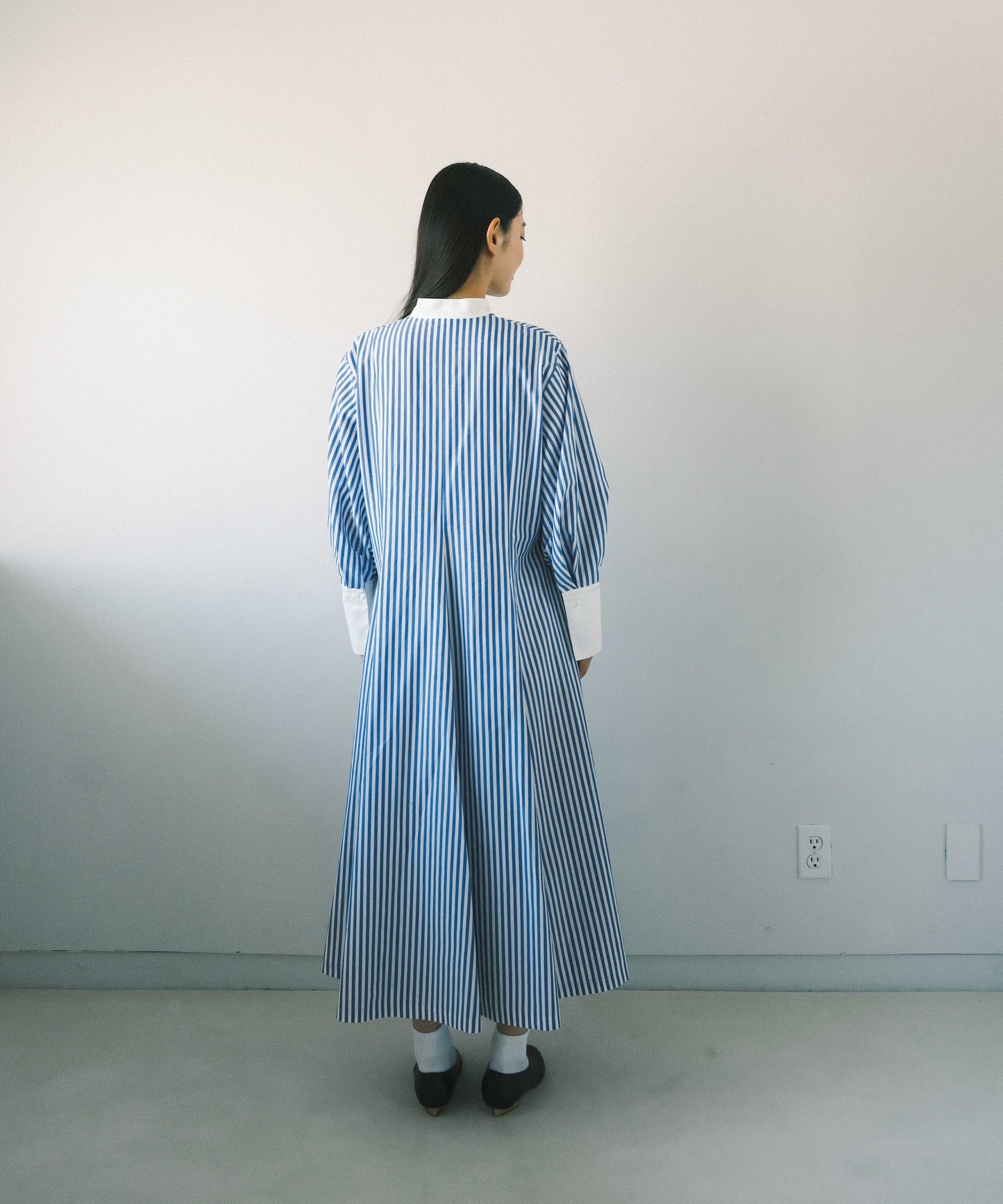 ≪在庫販売≫stand collar cleric shirt one piece（スタンドカラークレリックシャツワンピース）≪2023年8月1日19:00販売開始≫