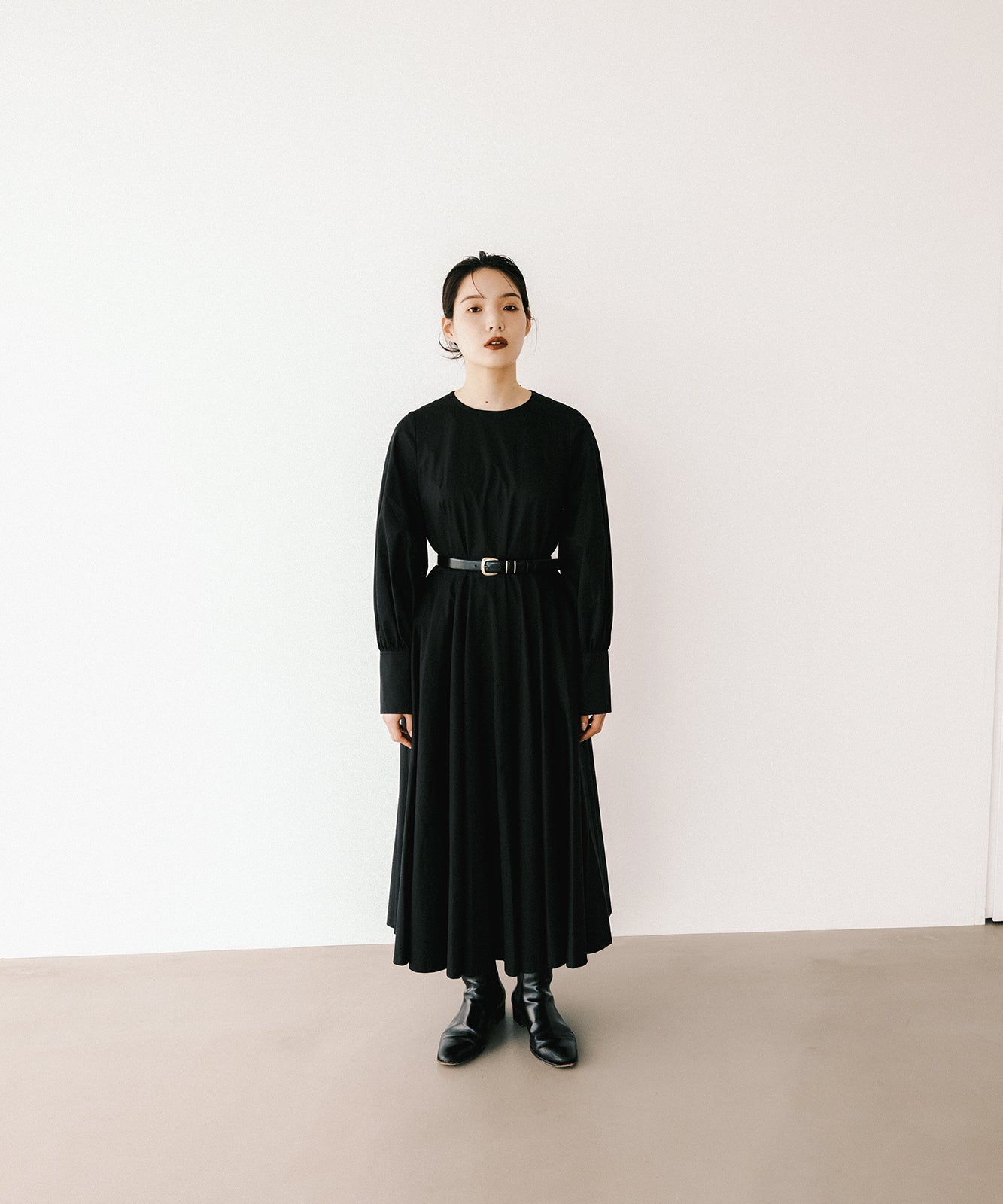 ≪在庫販売≫【THE DRESS #47】 black sode powan dress（ブラック袖ぽ