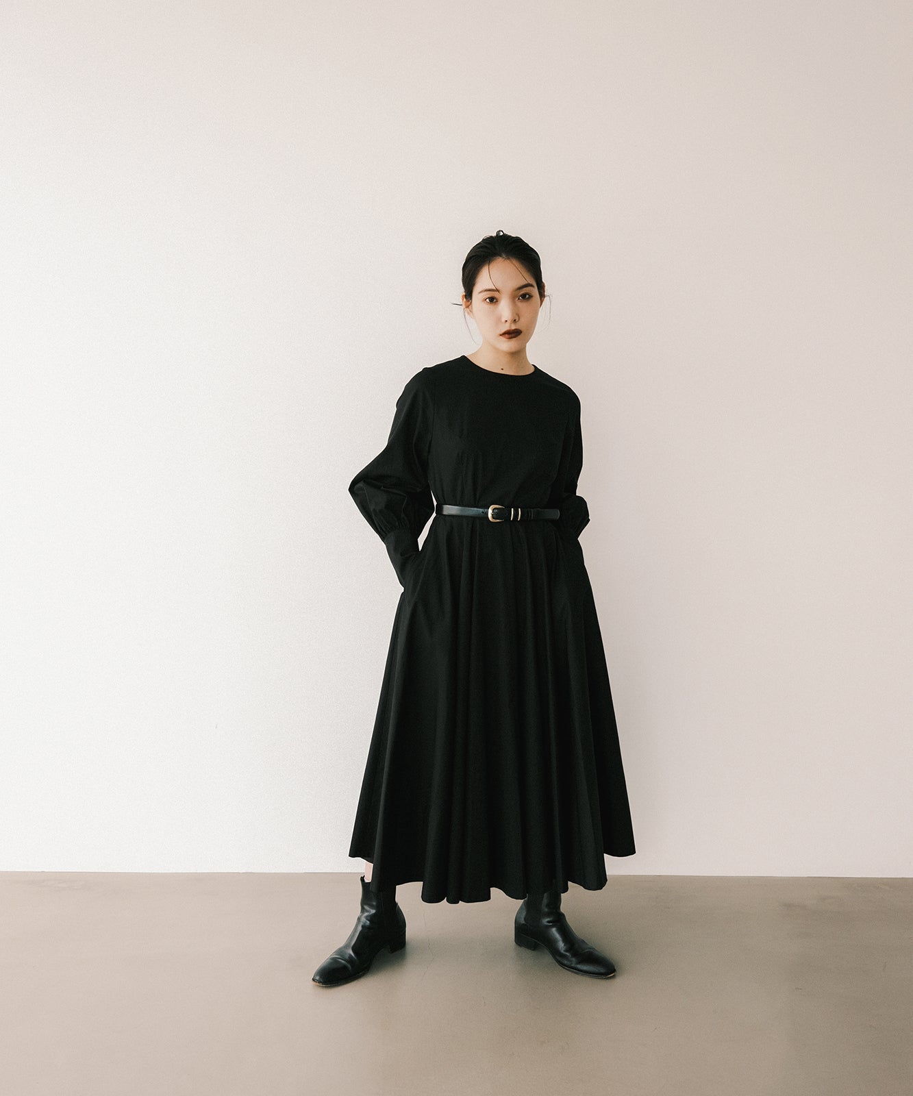 ≪在庫販売≫【THE DRESS #47】 black sode powan dress（ブラック袖ぽ