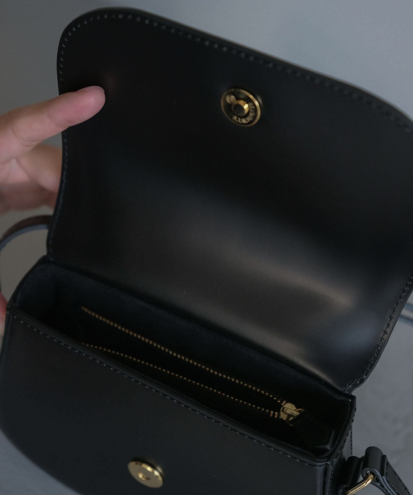 ≪予約販売≫minimal shoulder bag “ chipie “ （ミニマルショルダーバッグ "シピ”）≪2023年8月30日15:00販売開始≫≪2023年12月上旬発送予定≫