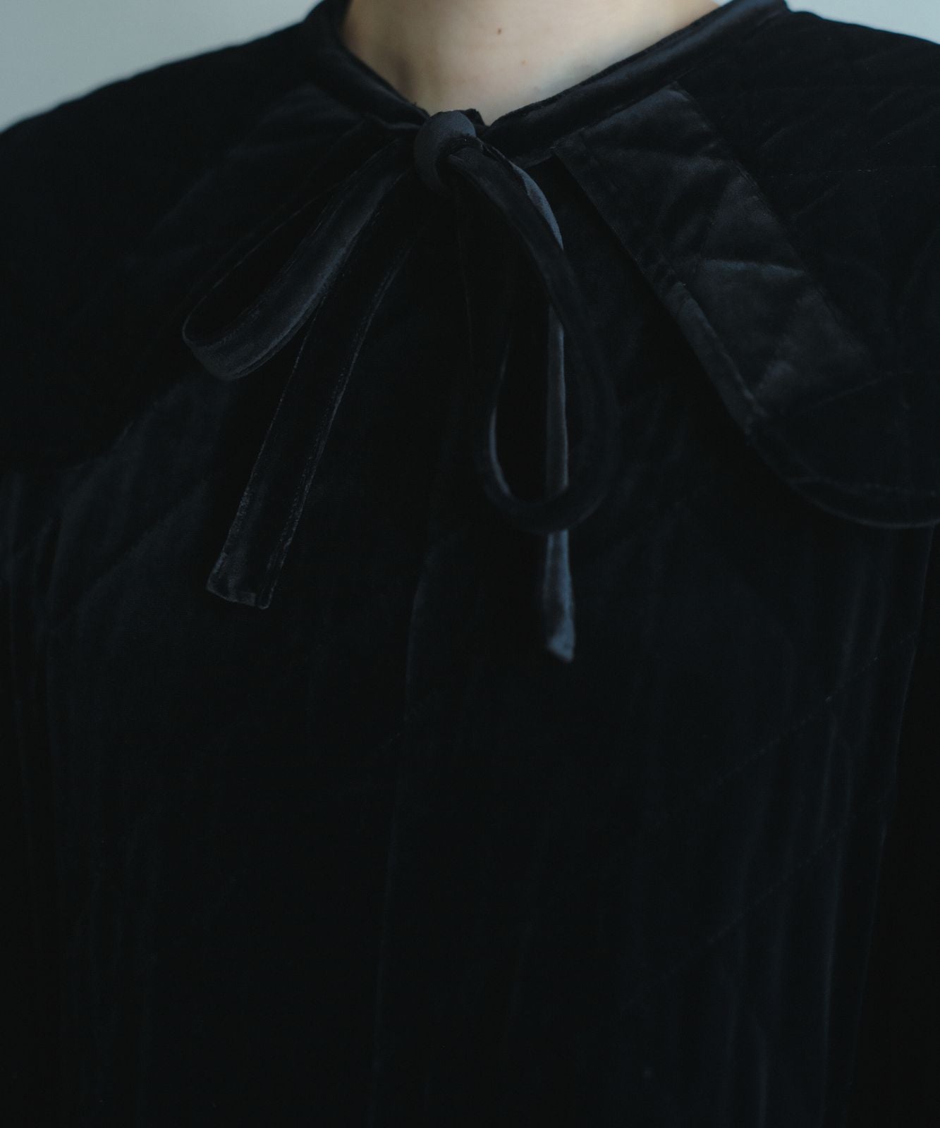 ≪在庫販売≫【THE DRESS #53】velour quilting one piece（ベロアキルティングワンピース）≪2023年11月29日15:00販売開始≫