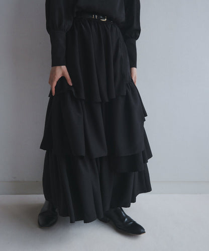 ≪在庫販売≫black satin volume tiered  skirt（ブラックサテンボリュームティアードスカート）