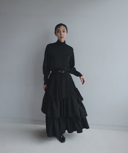 ≪在庫販売≫black satin volume tiered  skirt（ブラックサテンボリュームティアードスカート）≪2023年10月11日15:00販売開始≫