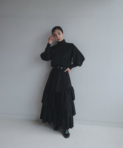 ≪在庫販売≫black satin volume tiered  skirt（ブラックサテンボリュームティアードスカート）