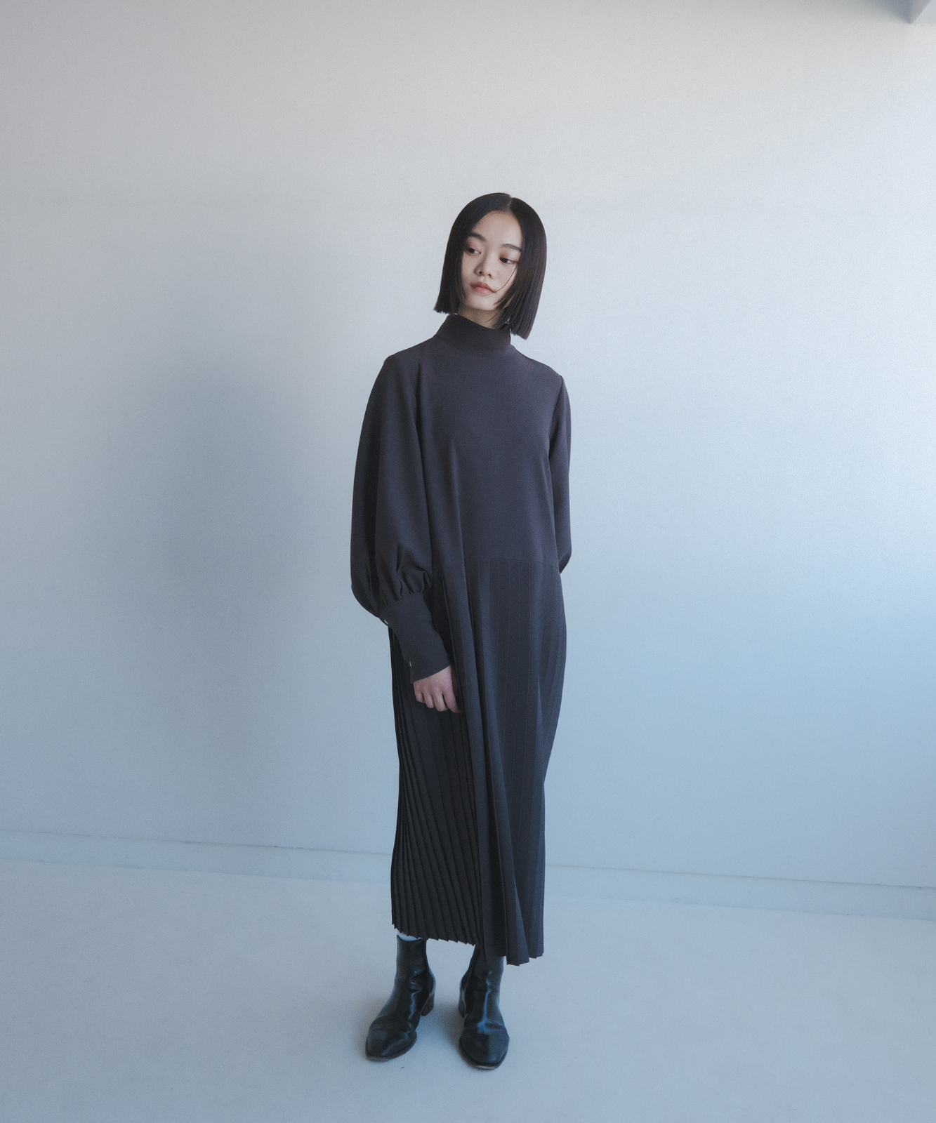 ≪予約販売≫ highneck toro pleats onepiece（ハイネックトロプリーツワンピース）≪2023年11月13日15:00販売開始≫≪2024年2月上旬以降発送予定≫