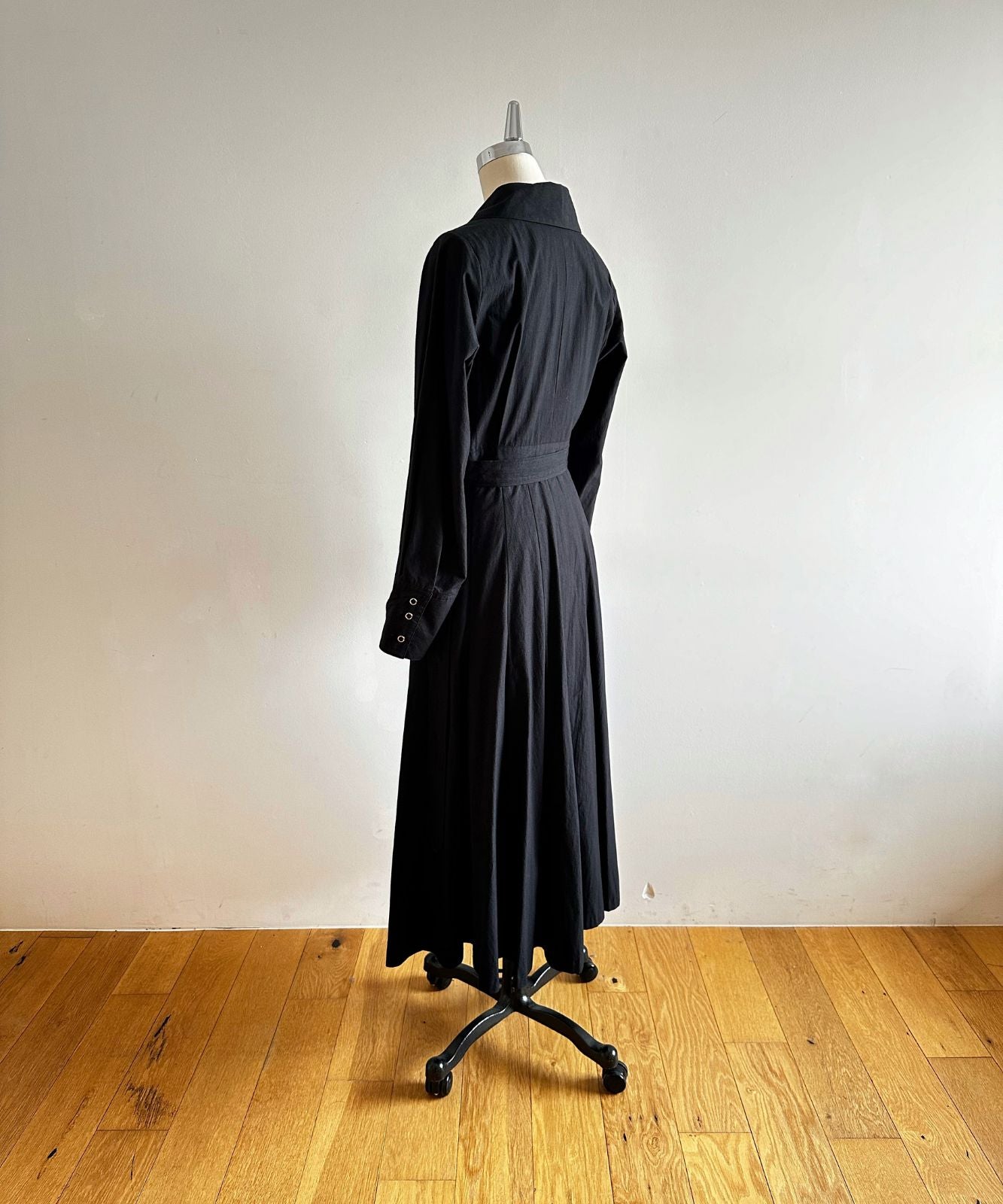 ≪通常販売≫ 【THE DRESS #55】goldbutton seamtuck dress（ゴールドボタンシームタックドレス） – THE  MUSEUM foufou