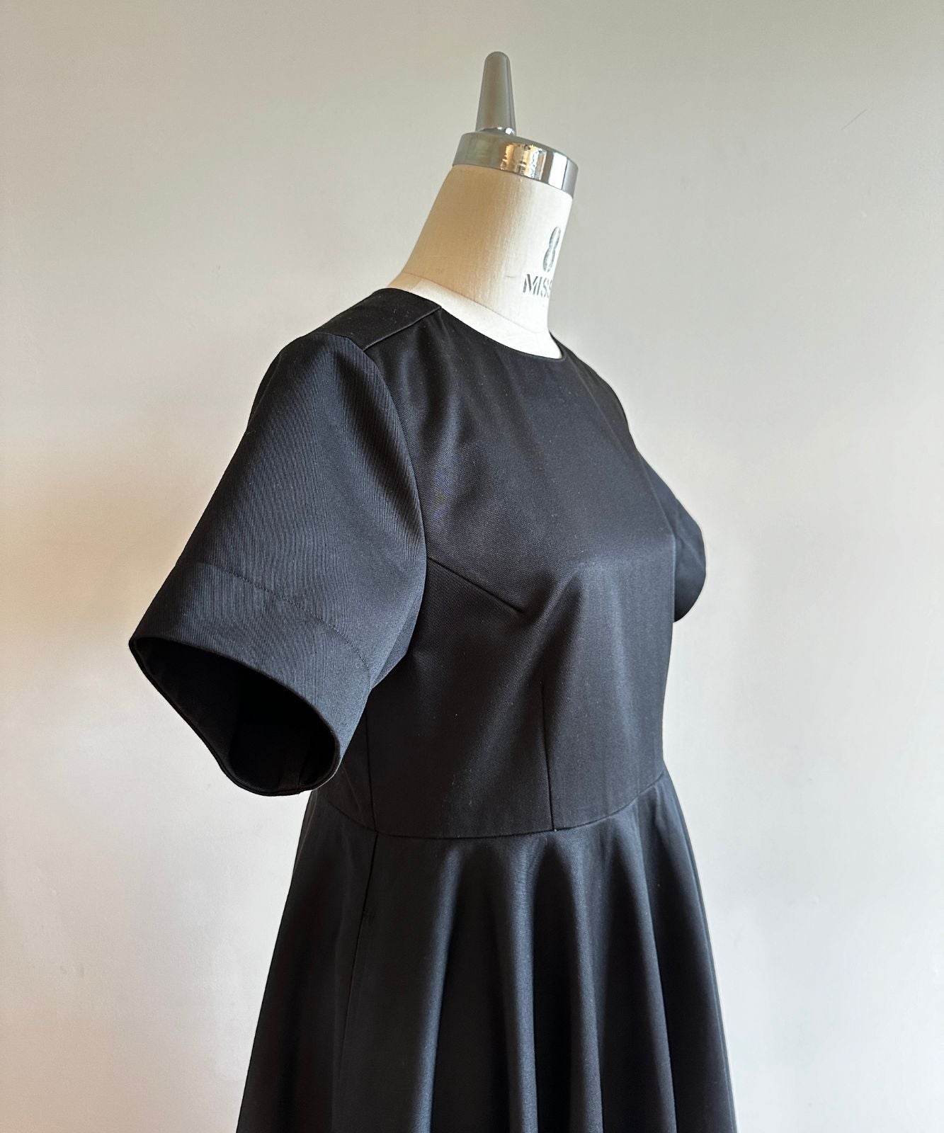 ≪リバイバル展示会≫【THE DRESS #00】black flare onepiece（ブラックフレアワンピース）≪2024年12月6日12:00販売開始≫≪2025年4月発送予定≫