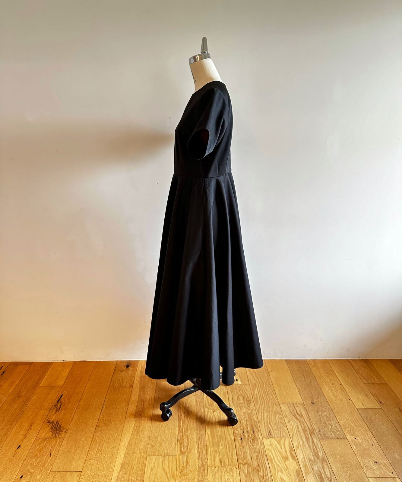 ≪リバイバル展示会≫【THE DRESS #00】black flare onepiece（ブラックフレアワンピース）≪2024年12月6日12:00販売開始≫≪2025年4月発送予定≫