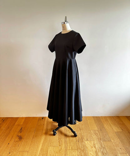 ≪リバイバル展示会≫【THE DRESS #00】black flare onepiece（ブラックフレアワンピース）≪2024年12月6日12:00販売開始≫≪2025年4月発送予定≫