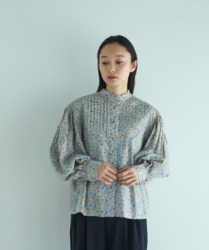 ≪通常販売≫liberty print pin tuck blouse（リバティプリントピンタックブラウス）