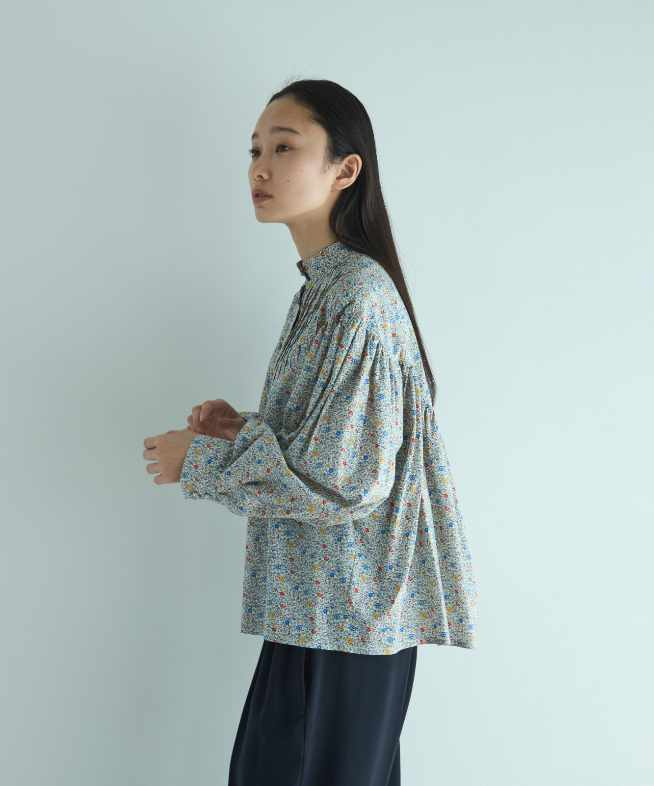 ≪通常販売≫liberty print pin tuck blouse（リバティプリントピンタックブラウス）