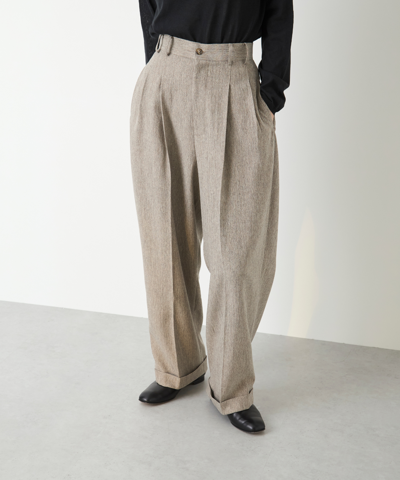 ≪通常販売≫herringbone two tuck slacks（ヘリンボーンツータックスラックス）≪2025年3月28日15:00販売開始≫