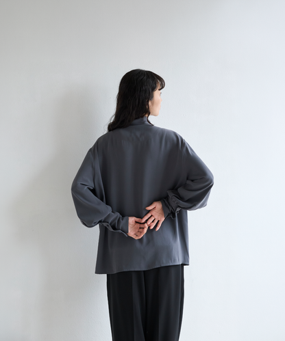 ≪通常販売≫classical easy satin blouse （クラシカルイージーサテンブラウス）≪2026年8月17日12:00販売開始≫