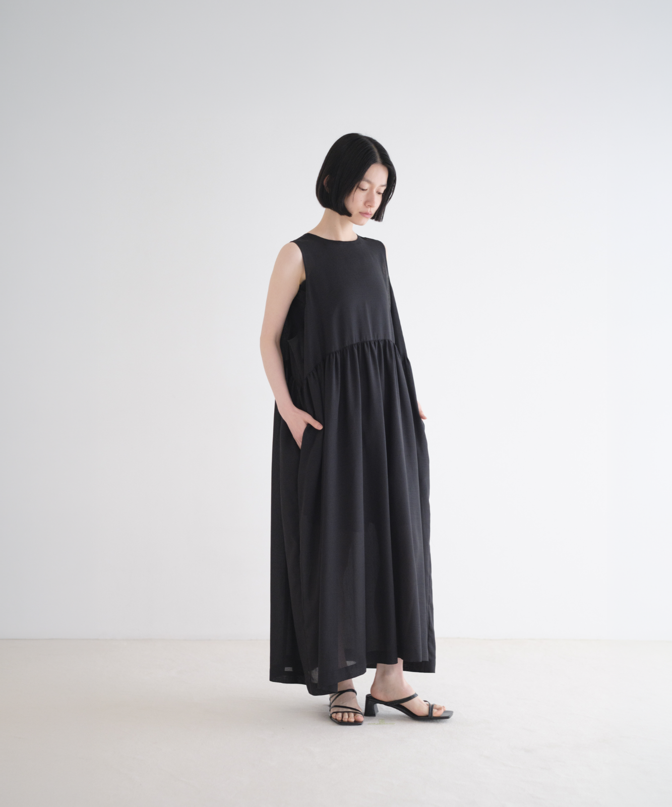 【最終値下げ】FOXEY 43272 アメリー　ノースリーブワンピース ≪通常販売≫no-sleeve gather one piece（ノースリーブギャザー