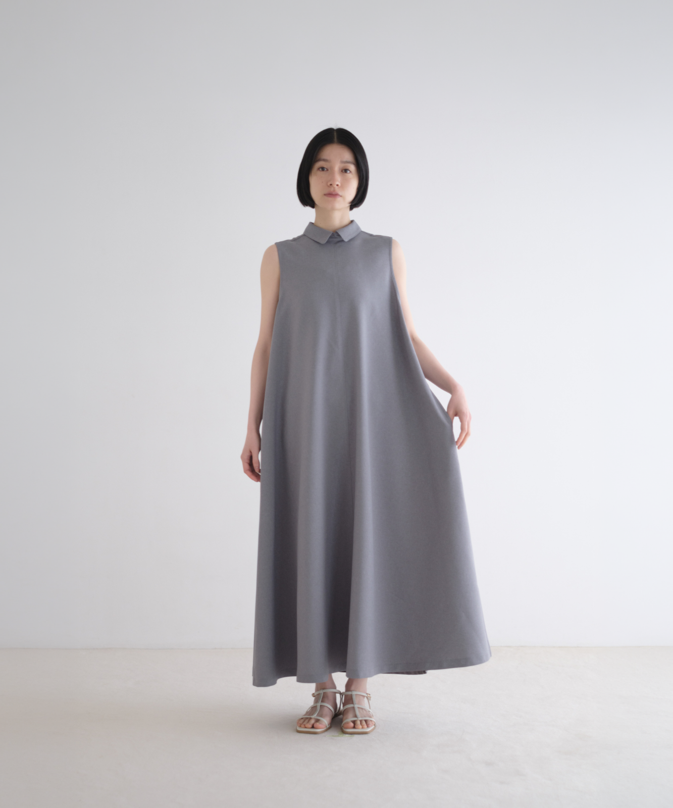 ≪通常販売≫easy classical no-sleeve dress（イージークラシカルノースリーブドレス）≪2026年7月3日12:00販売開始≫