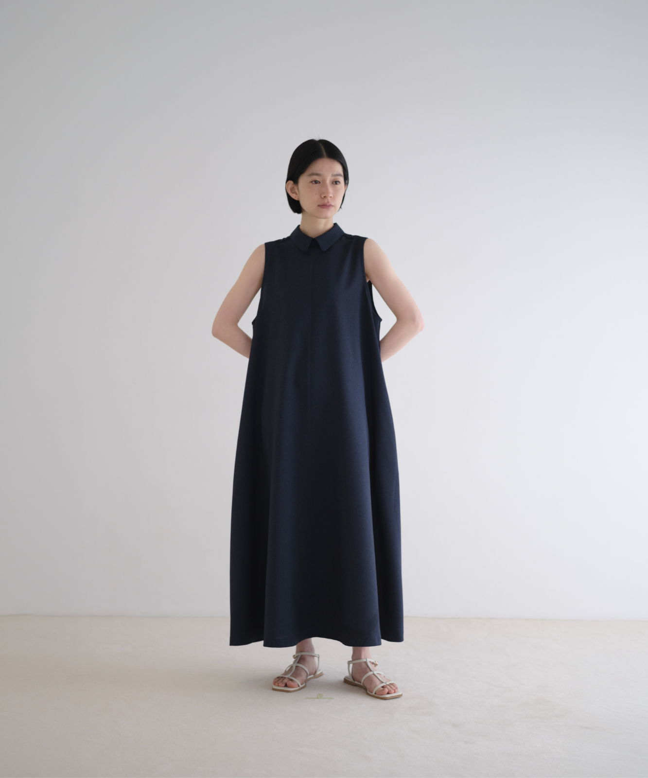 ≪通常販売≫easy classical no-sleeve dress（イージークラシカルノースリーブドレス）≪2026年7月3日12:00販売開始≫