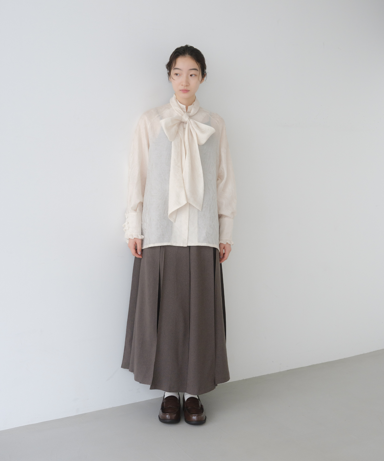 ≪web展示会≫big ribbon jacquard blouse（ビッグリボンジャカードブラウス）≪2025年8月1日12:00販売開始≫≪2026年2月発送予定≫