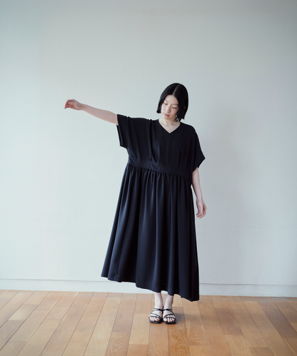 ≪通常販売≫v neck easy gather dress （Vネックイージーギャザードレス）≪2026年05月8日12:00販売開始≫