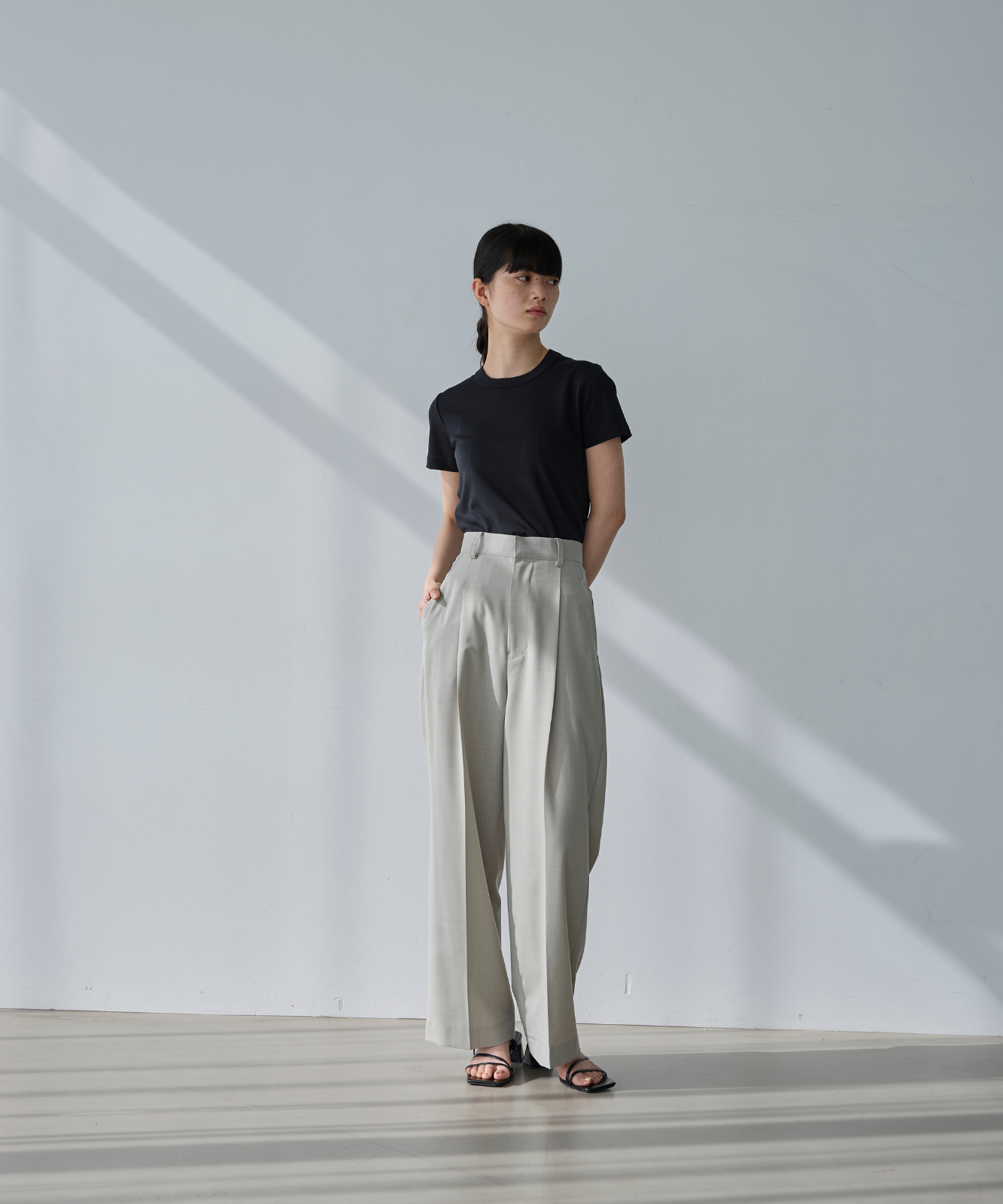 ≪通常販売≫easy straight slacks （イージーストレートスラックス）≪2026年03月18日12:00販売開始≫