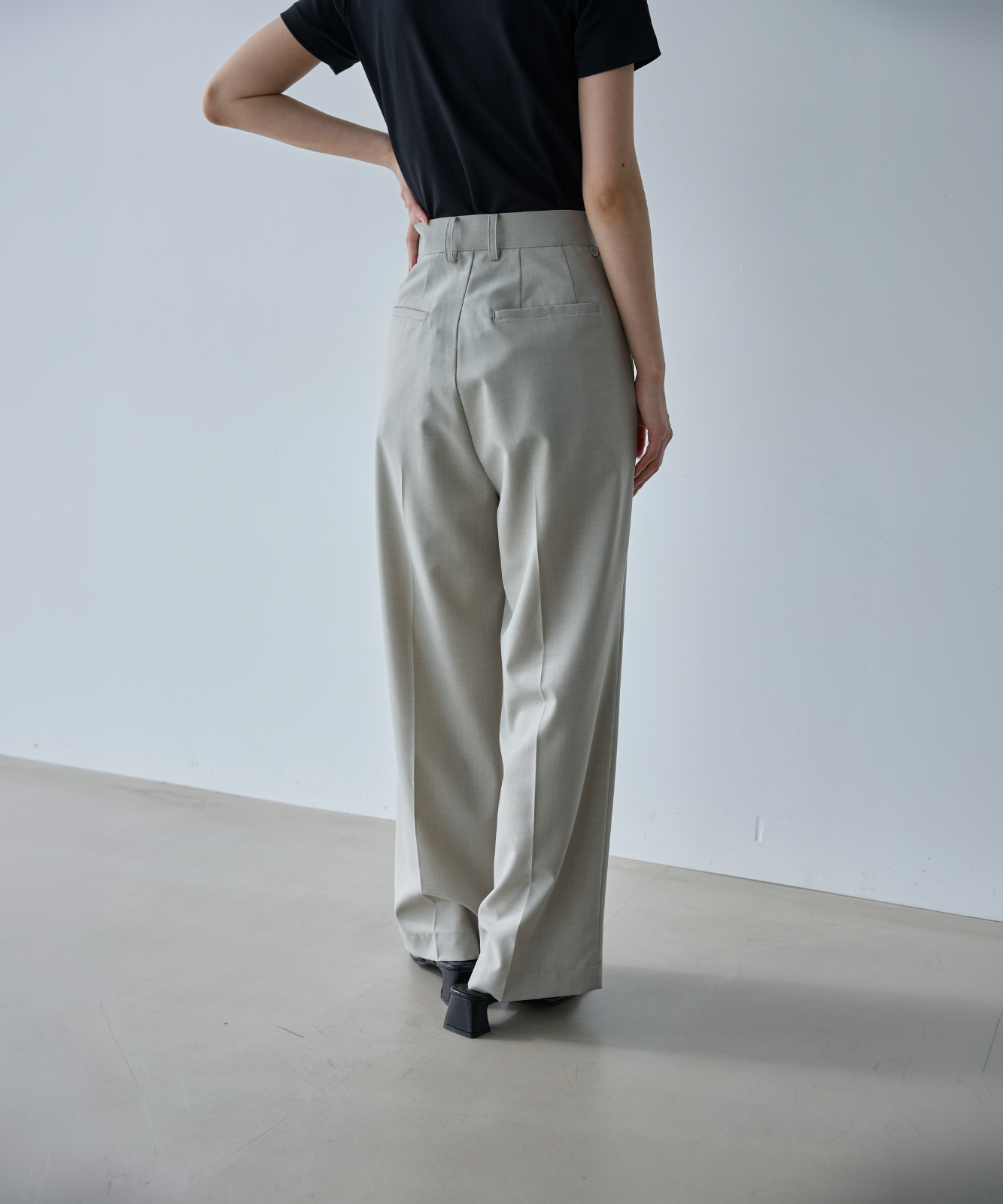 ≪通常販売≫easy straight slacks （イージーストレートスラックス）≪2026年03月18日12:00販売開始≫