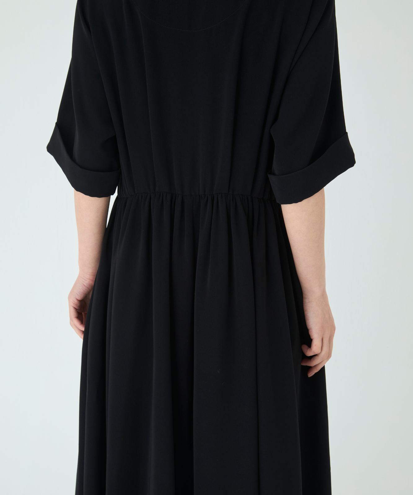 ≪在庫販売≫【THE DRESS #11】Vneck gather one piece（Vネックギャザーワンピース）