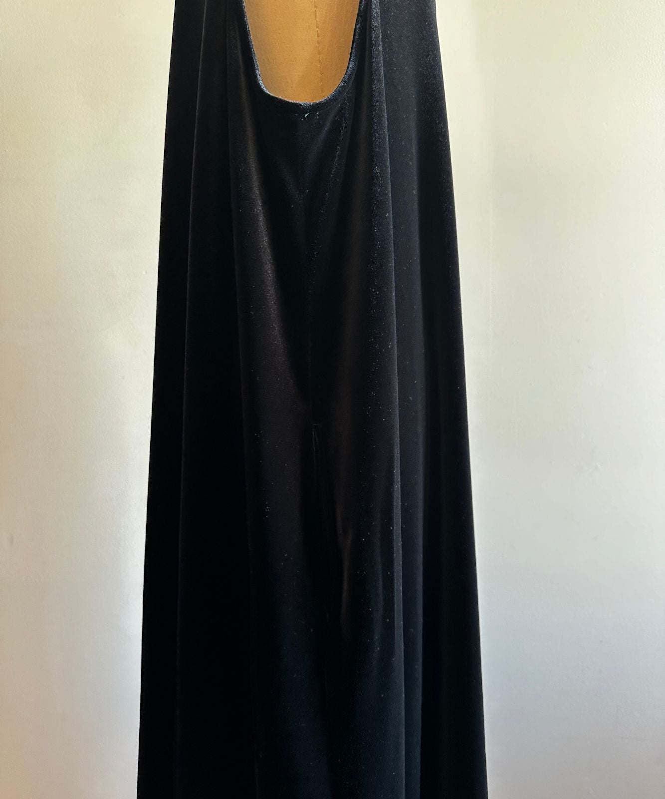 ≪在庫販売≫【THE DRESS #16】no-sleeve velour one piece（ノースリーブベロアワンピース）≪2024年2月21日15:00販売開始≫