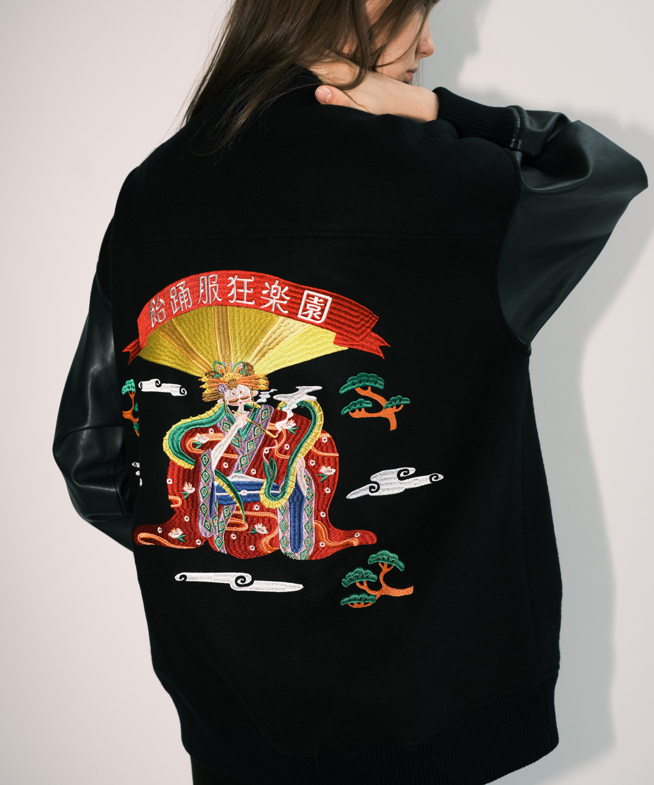 ≪通常販売≫“ 飴踊服 狂楽園 ” STADIUM JUMPER『巳』 – THE MUSEUM foufou ≪通常販売≫“ 飴踊服 狂楽園 ” STADIUM JUMPER『巳』 – THE MUSEUM foufou