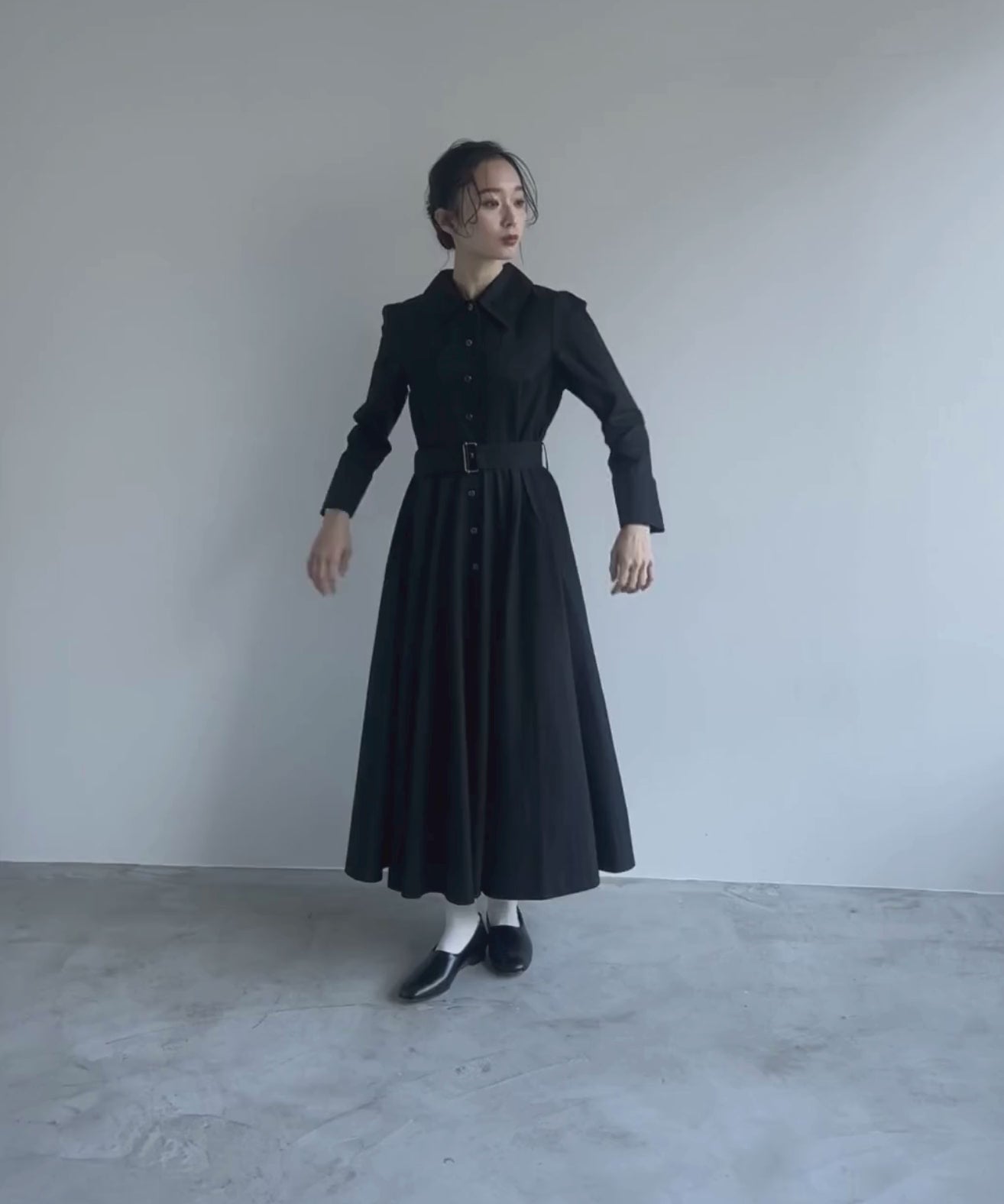 ≪在庫販売≫【THE DRESS #18】big collar black button dress