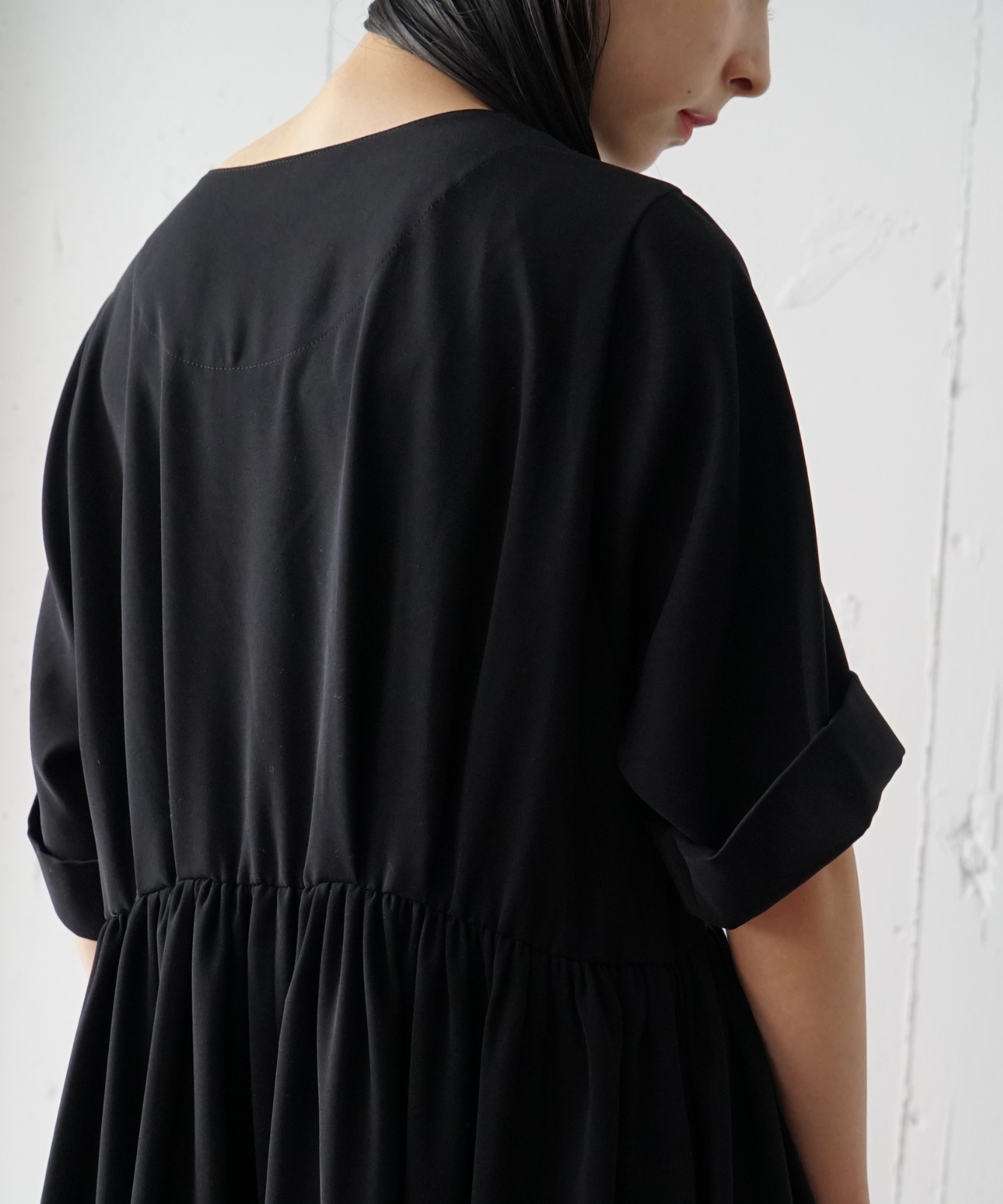 ≪在庫販売≫【THE DRESS #11】Vneck gather one piece（Vネックギャザーワンピース）