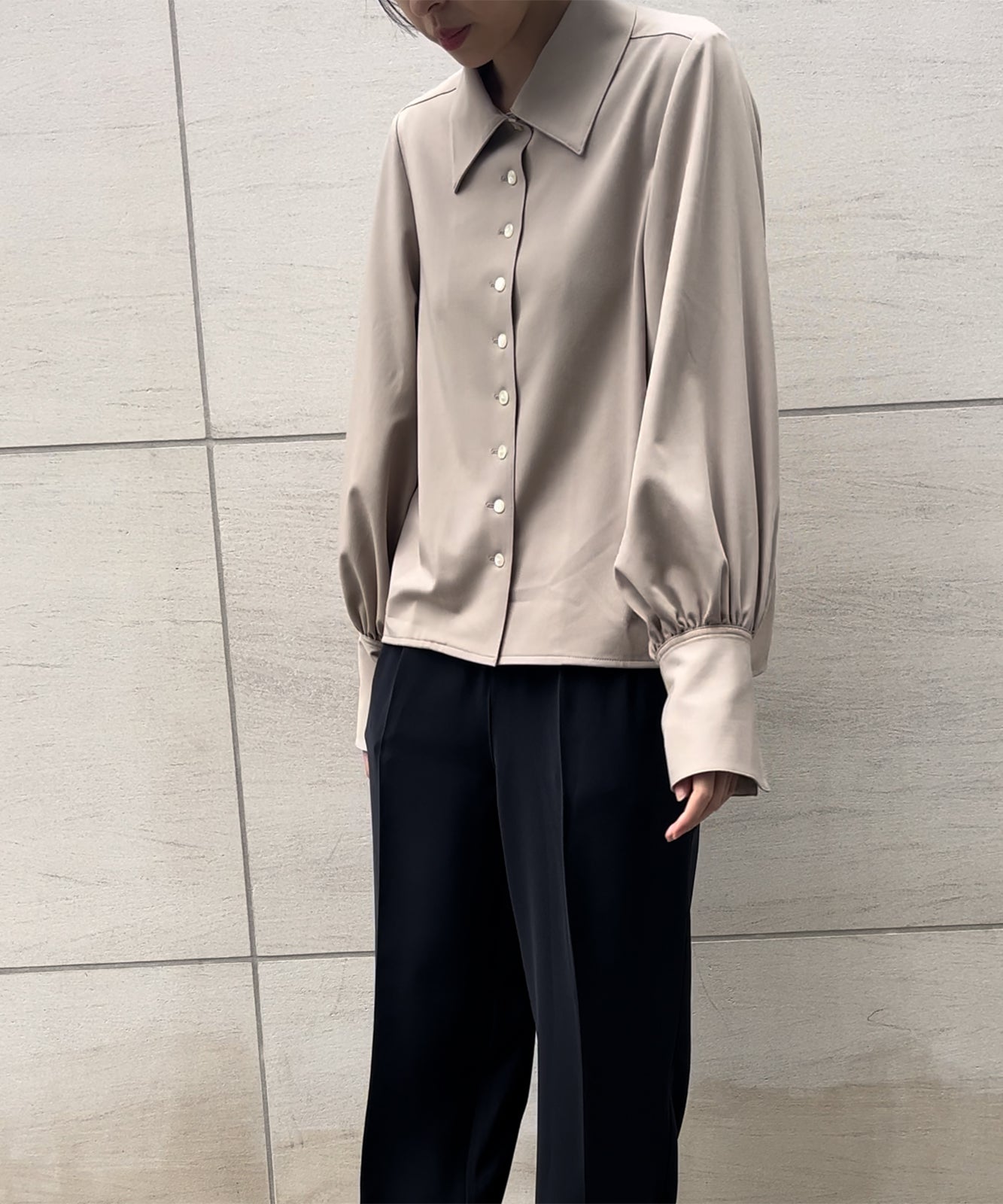 ≪予約販売≫wide collar sode powan blouse（ワイドカラー袖ぽわん