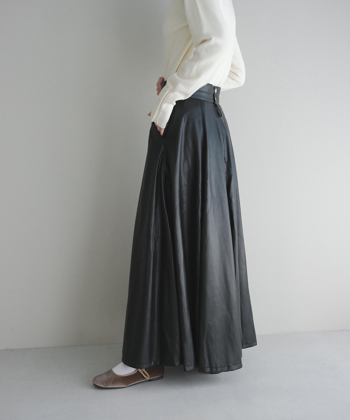 ≪在庫販売≫leather super flare skirt（レザースーパーフレアスカート）≪2023年8月1日19:00販売開始≫