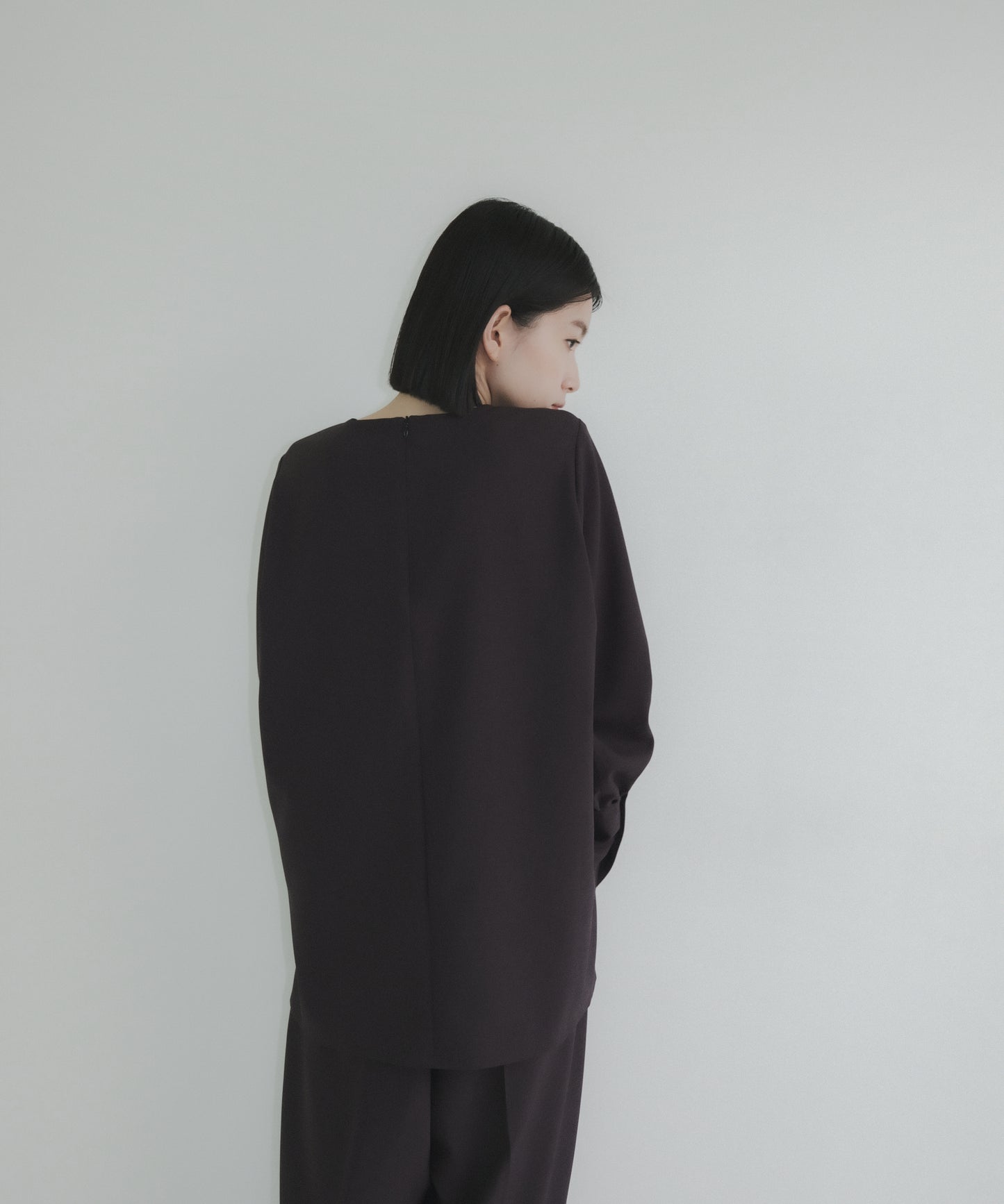≪在庫販売≫vneck easy long blouse（Vネックイージーロングブラウス）≪2023年4月13日21:00販売開始≫