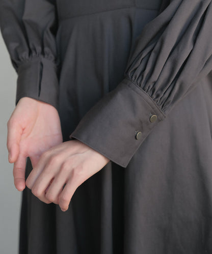 ≪在庫販売≫high neck sode powan onepiece（ハイネック袖ぽわんワンピース）≪2023年8月1日19:00販売開始≫