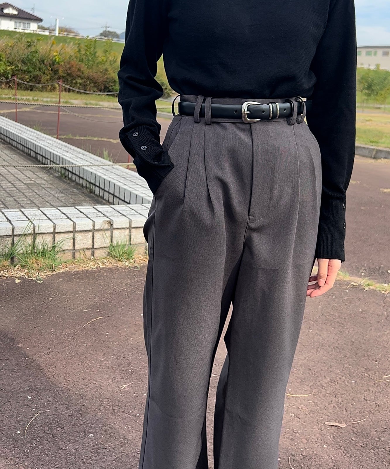 ≪在庫販売≫primitive tuck straight pants（プリミティブタック