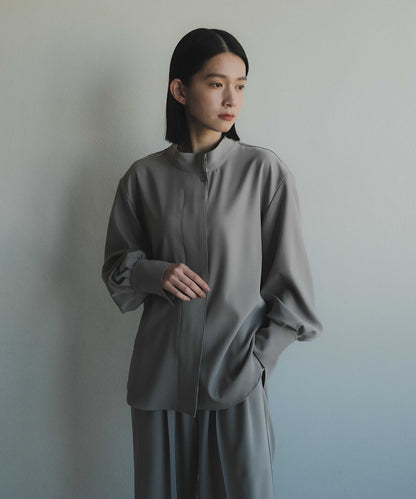 ≪在庫販売≫nice easy high neck blouse（ナイスイージーハイネックブラウス）≪2023年3月31日13:00販売開始≫
