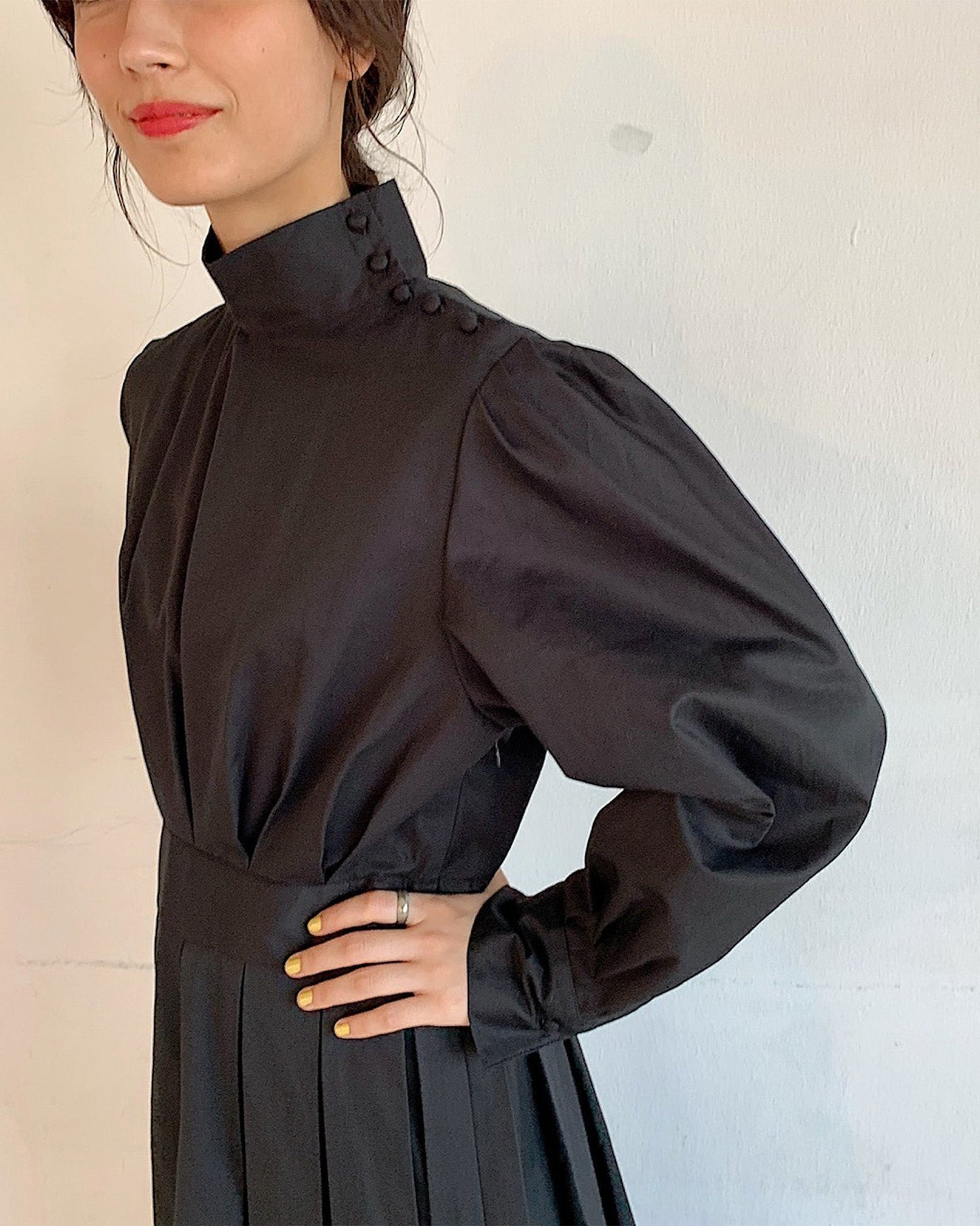 ≪在庫販売≫【THE DRESS #14】high neck tuck one-piece（ハイネックタックワンピース）≪2023年2月15日21:00販売開始≫